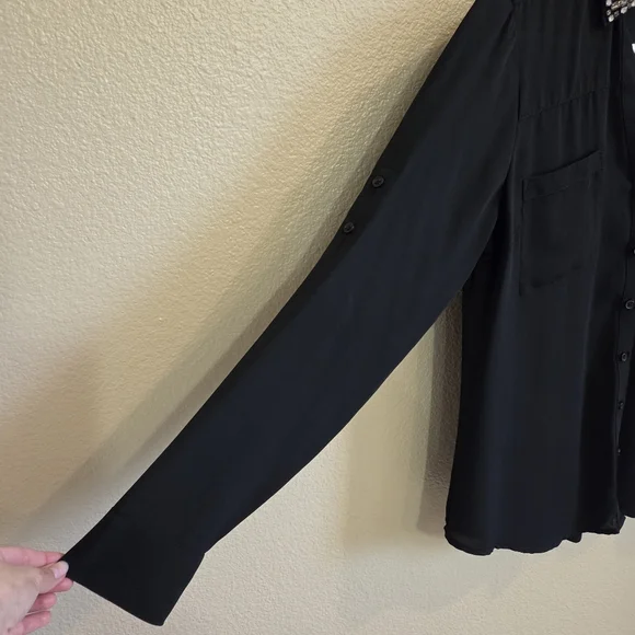Express Women Portofino Black Button up Shirt With Rhinestones Size Small Career - Picture 6 of 14